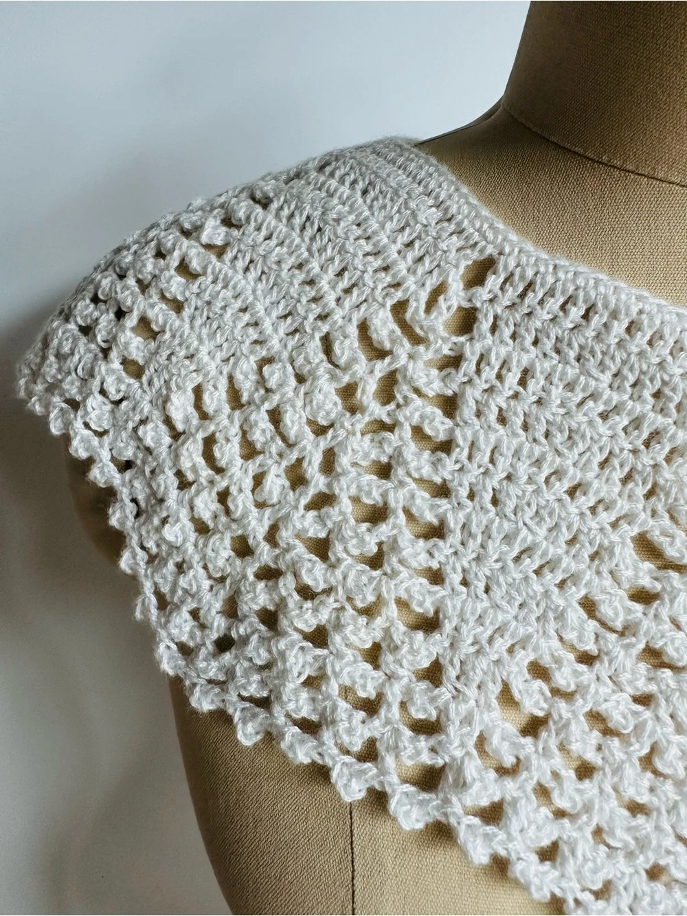 Vintage Handmade Crochet Detachable Collar Capelet White Statement Piece Boho